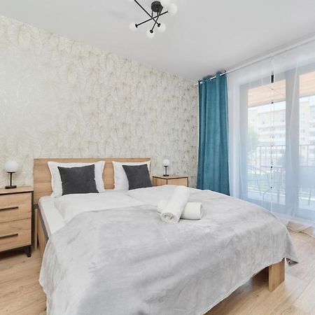 Nowoczesny Apartament Z Balkonem I Parkingiem W Centrum Wroclawia By Noclegi Renters Ngoại thất bức ảnh