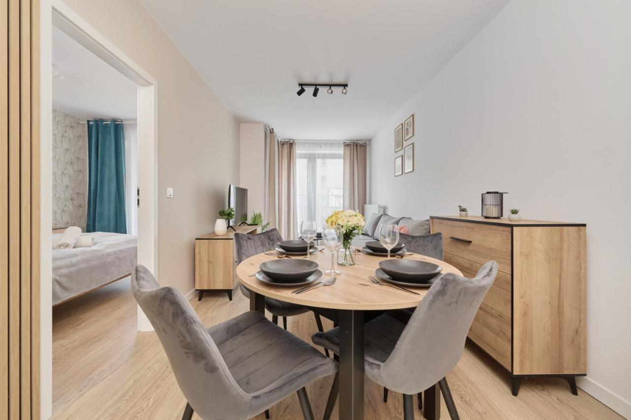 Nowoczesny Apartament Z Balkonem I Parkingiem W Centrum Wroclawia By Noclegi Renters Ngoại thất bức ảnh